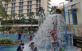 Hotel Santika Premiere Kota Harapan Indah